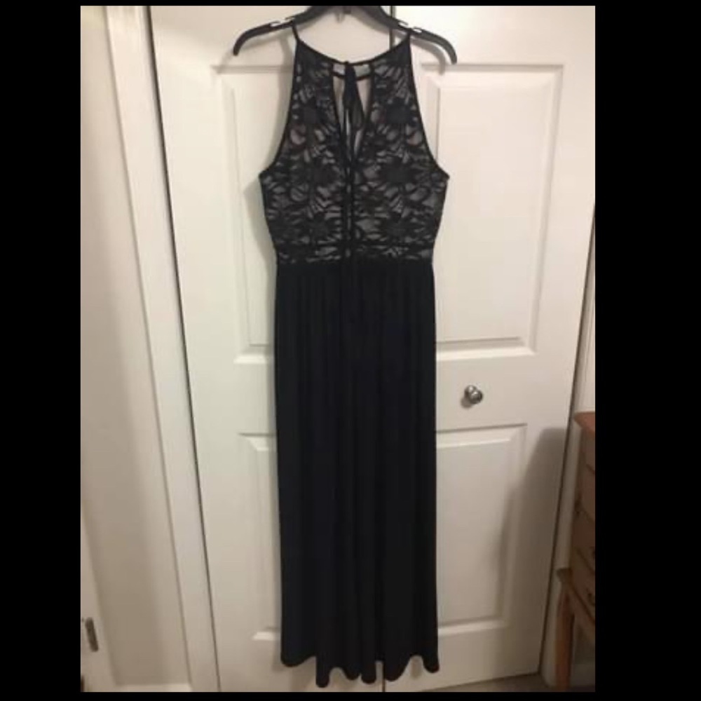 Lace Keyhole Tie Back Halter Dress